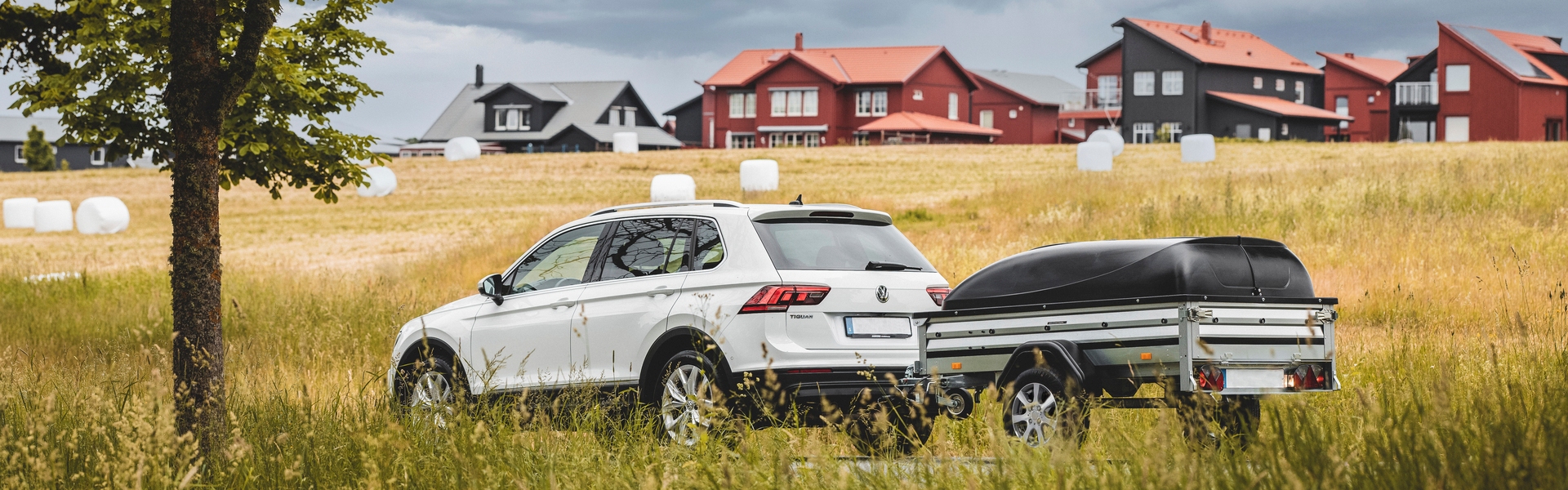 FLAKVAGNAR LÅGBYGGDA